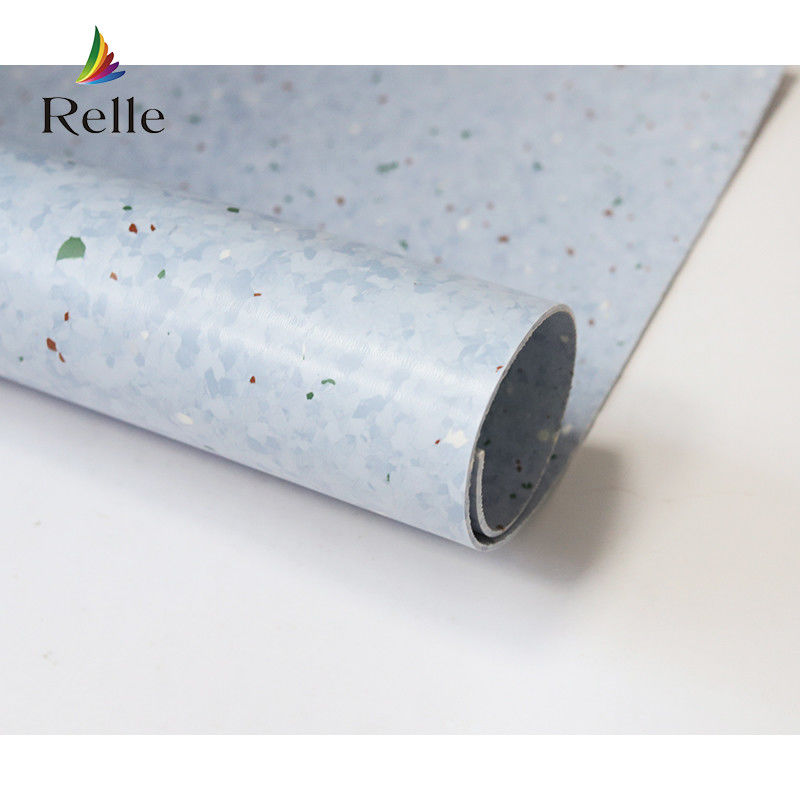 طلاء PUR Relle مخزون الكثير من PVC صديقة للبيئة البيج الخفيف الفينيل الأرضية المضادة للثبات للمختبر