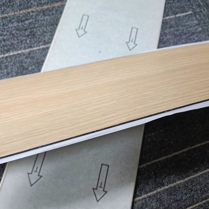 ريل PVC LVT الأرضيات الفينيل اللاصقة الذاتية 2mm الرفاهية الأرضيات اللوحة الفينيل